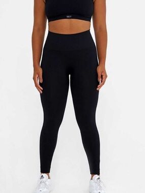 Set Active Black Leggings
